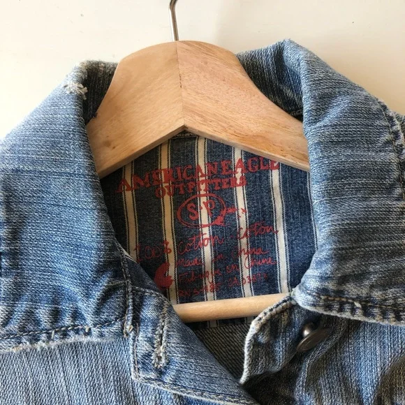 American Eagle Jean Jacket Size S - Picture 4 of 6